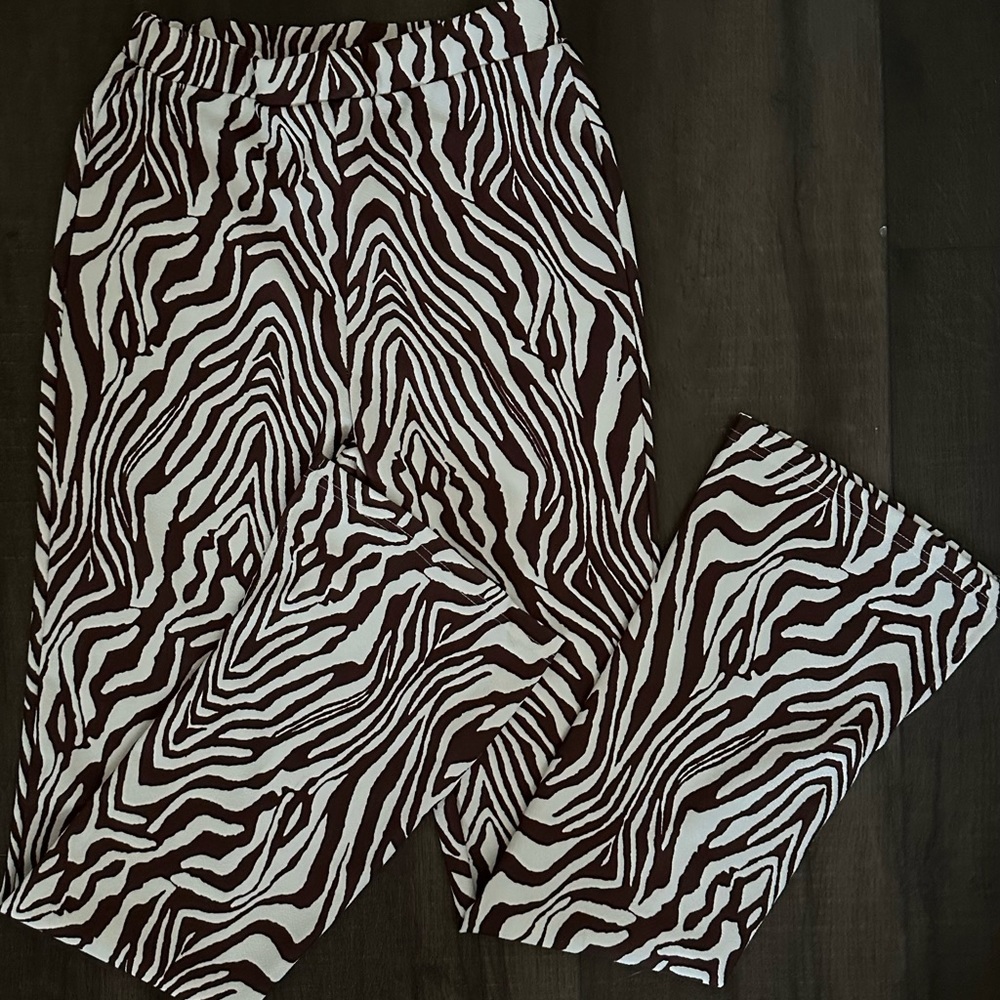 Brown zebra print yoga pants